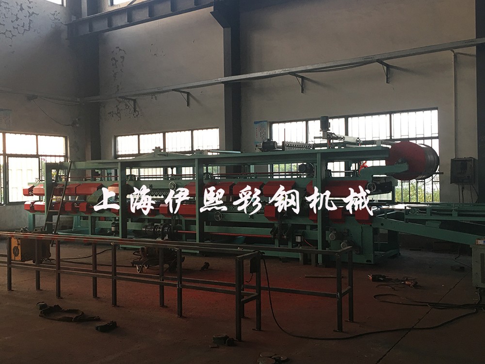 巖棉玻璃絲棉凈化板設備