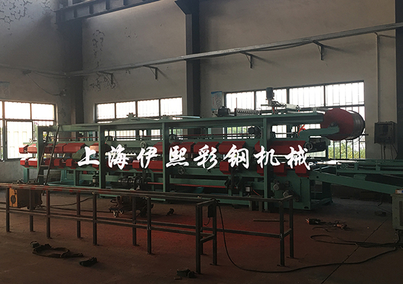 巖棉玻璃絲棉凈化板設備